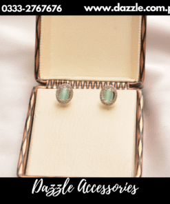 Mint one stone cute small stud earrings