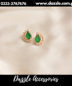 Crystal green Elegant studs