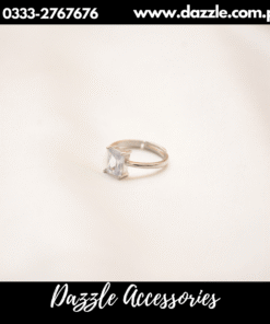 Single stone si;ver ring