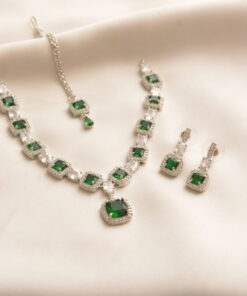 majestic emerald gem set