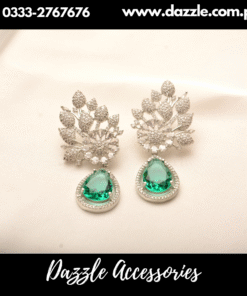 Elegant Zink Green Earrings