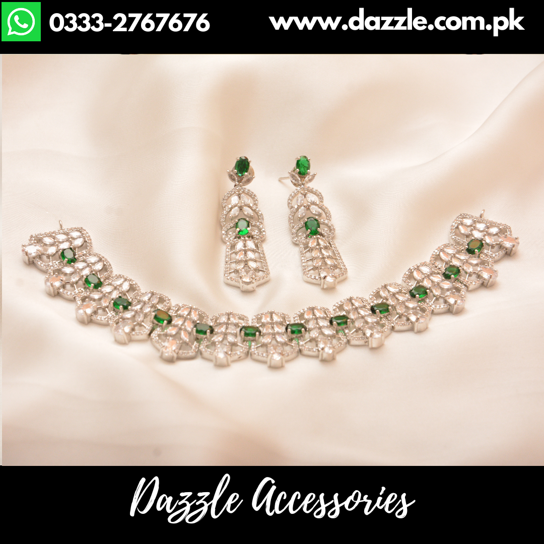 Emerald Green Silver Choker with Earrings