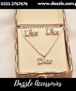 beautiful ziconia pendant set