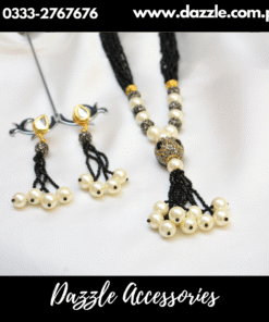 Vintage Classy Black White Maala